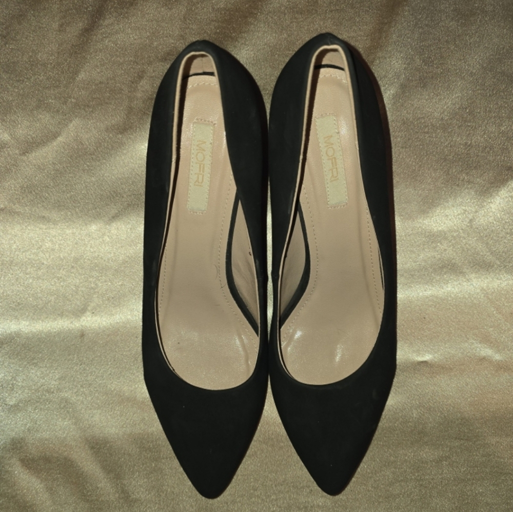 MOFRI Bella Black Suede-Look Kitten Heels Pointed Toe Size 9